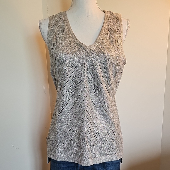 White House Black Market Tops - WHBM Elegant Grey Knit Sleeveless Top